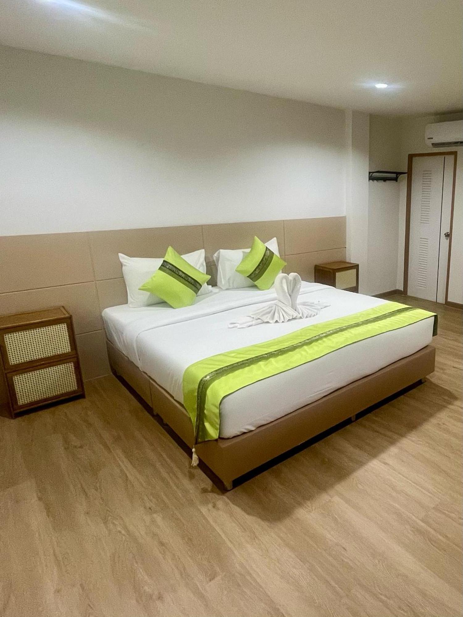 28 Boutique Hotel Patong Eksteriør billede